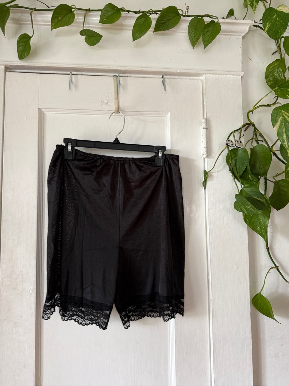 Black Lace-Trim Slip Shorts for Women - Comfortable Intimates METROPOLITAN L